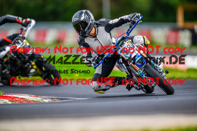 MaZZes_FotoMatrix_230824_0157 | Fotograf Mathias Schmid
Sportfotograf,
Eventfotograf,
Hochzeitsfotograf,
Portraitfotograf