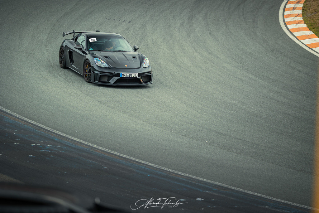 R6AT1022 _Alexander Tschuncky | Entdecken Sie die faszinierende Welt von Alexander Tschuncky Arts: Kreative Fotografie, atemberaubende Automobilkunst und hochwertiger Bilderdruck. Lassen Sie sich inspirieren! - Realisiert mit Pictrs.com