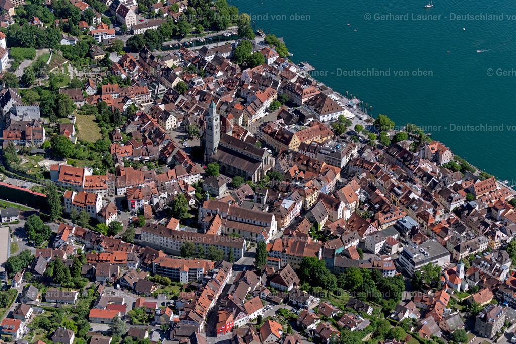 4031997 | ÜBERLINGEN 12.06.2020 Stadtansicht des Innenstadtbereiches an den Uferbereichen des Bodensee in Überlingen im Bundesland Baden-Württemberg, Deutschland. // City view of the downtown area on the shore areas of Lake of Constance in Ueberlingen in the state Baden-Wuerttemberg, Germany. Foto: Gerhard Launer