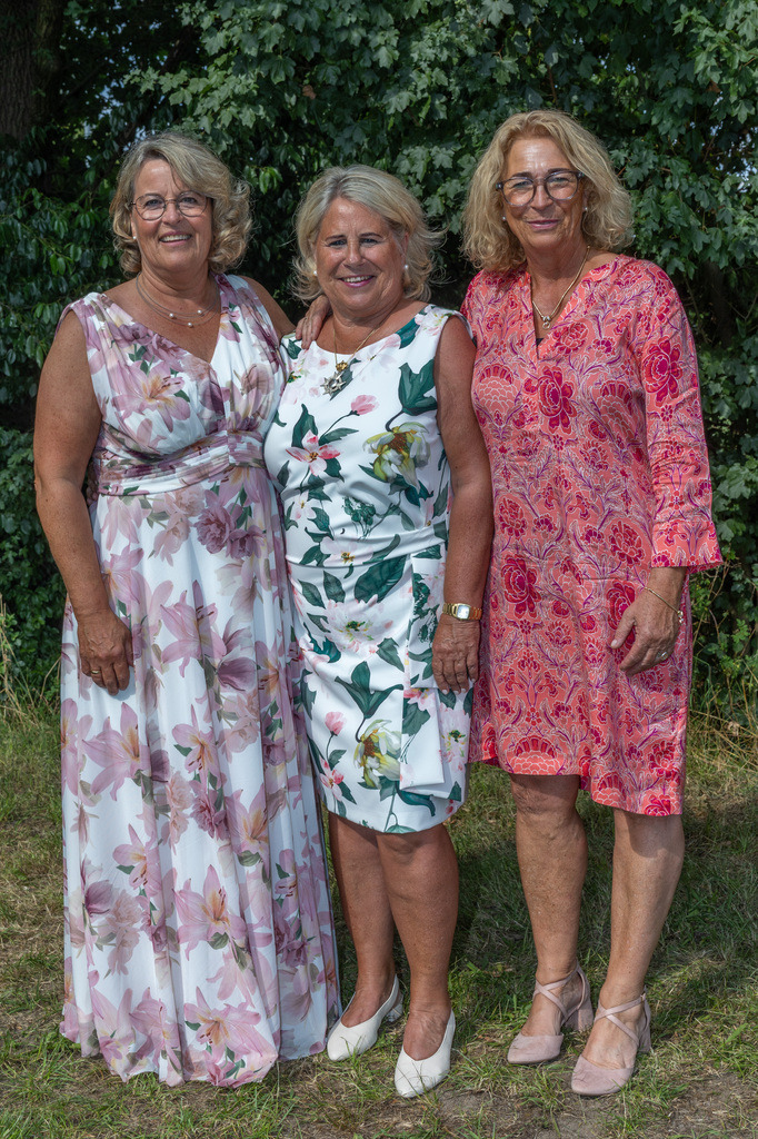 top-top.de-250704-137 | Foto, Video, Fotografie, Videografie, Fotobox, DJ, Discjockey, Musik, Musikbox, Veranstaltung, Photobooth, Amazon, Ebay, Buchtipp, Bestseller, Autor, Verlag, Buch, Wesel, Hamminkeln, NRW, Dinslaken, Rees, Drohne, Hochzeit, Party, Fotobox, Wesel, Fotograf