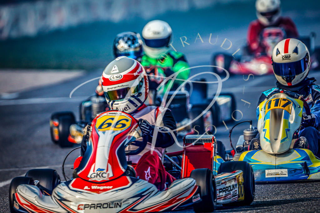52D27380-AFC4-4B67-BB83-E1D5E5619CDB | traudl_s_fotos