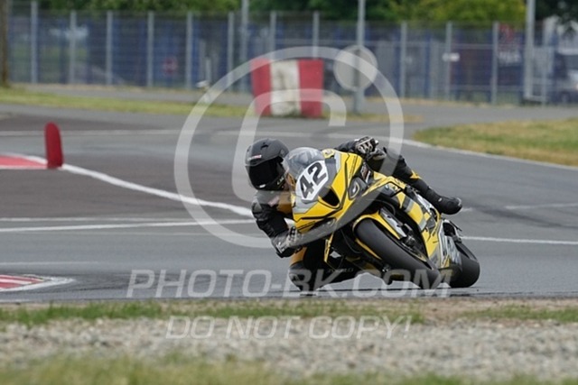 2024_05_16_PBK_18747 | Sportfotografie; SlowMotion; Video; Rennstrecke; Hafeneger; Speer; Racing; RSE; BMW; CBO; Trackday; Motorsportarena; Hockenheimring; Brno; Most; Barcelona; Valencia