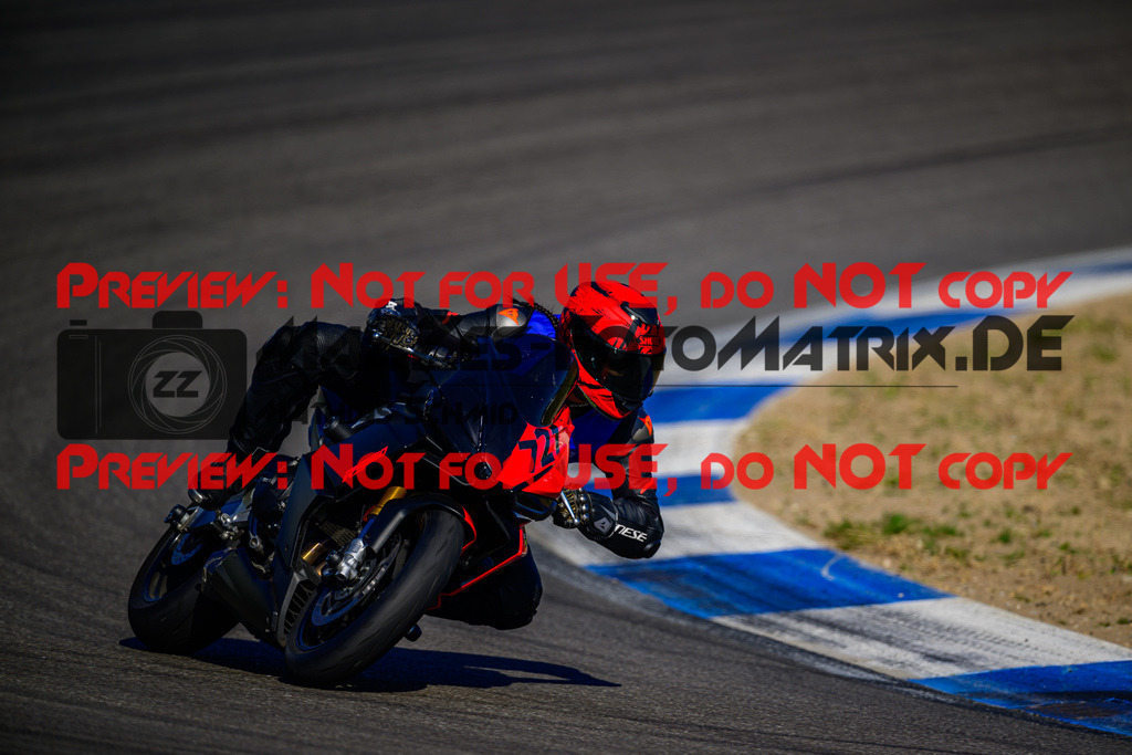 MaZZes_Fotomatrix_20250407_6007705_0103 | INST