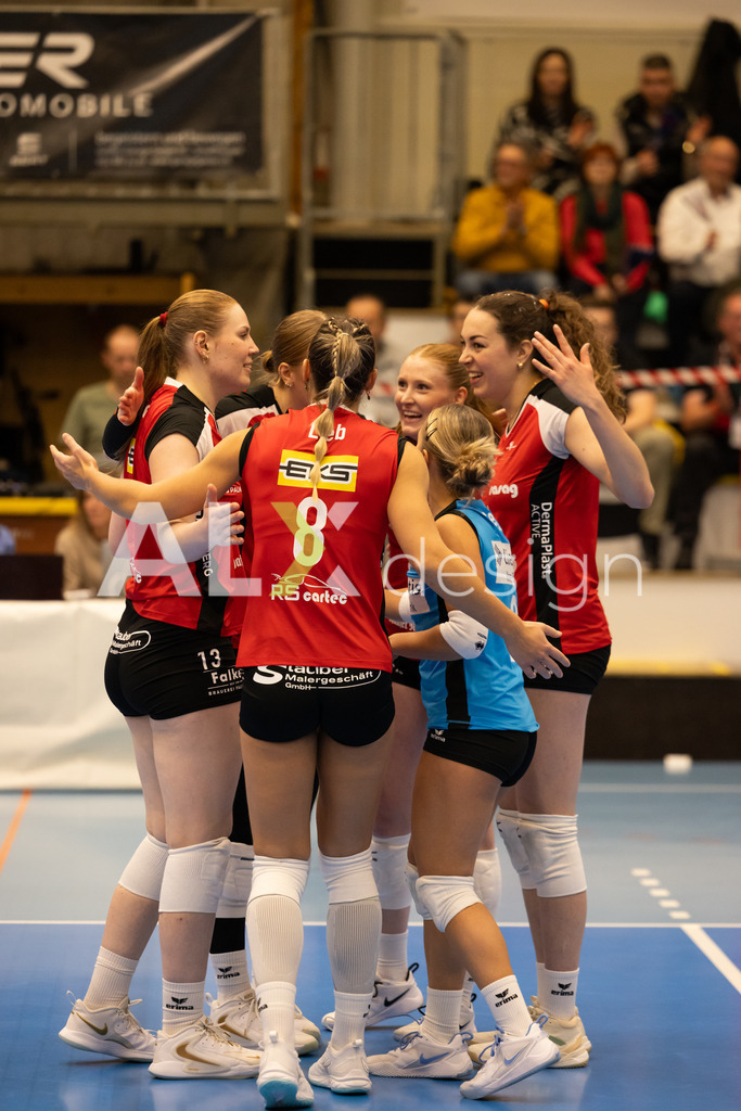 Volleyball I Frauen I Saison 2025-2026 I CEV Volleyball Challenge Cup 2026 | Women I 16th Finals I VC Kanti Schaffhausen - TJ Ostrava I 03.12.2025 | Hochwertige Sportfotos kaufen & lizenzieren für Medien, Vereine, Agenturen & Sportler:innen. Entdecke professionelle Sportfotografie im Bildshop von Alexander Franzen. - Realisiert mit Pictrs.com