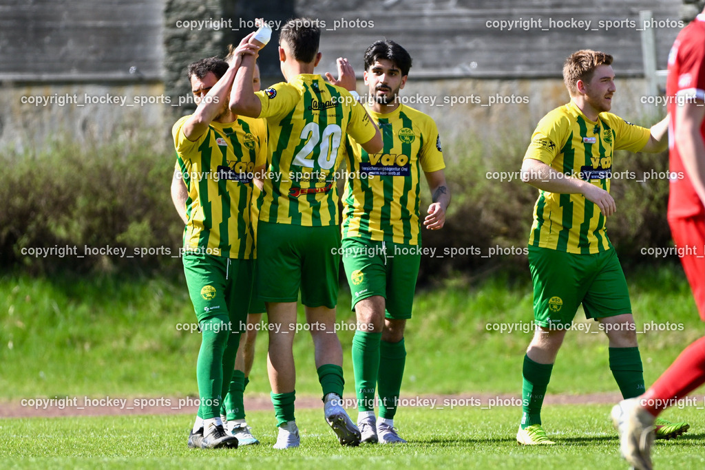 WSG Radenthein vs. Rapid Lienz | Jubel WSG Radenthein Mannschaft, #20 Mario Patrick Tarmann WSG Radenthein, #77 Tolga Dalkilic WSG Radenthein, WSG Radenthein vs. Rapid Lienz, WSG Radenthein vs. Rapid Lienz am 12.04.2025 in Radenthein (Sportplatz Radenthein), Austria, (Photo by Bernd Stefan)
