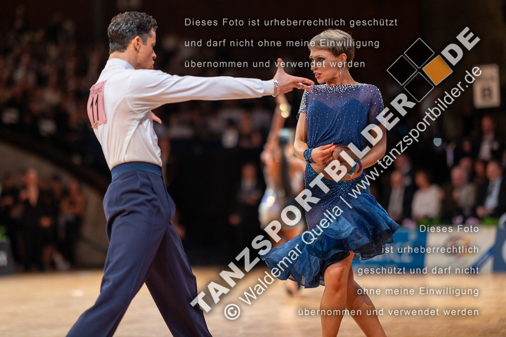 20230812-15009 | Hier finden Sie Tanz Bilder vom Latein und Standard Formationen tanzen. Sportbilder vom Tanzsport. Schöne Fotos und von Weltmeisterschaft, Europameisterschaft, Bundesliga, Regionalliga, Oberliga und Landesliga sowie von GOC Stuttgart, DanceComp, WM Bremen