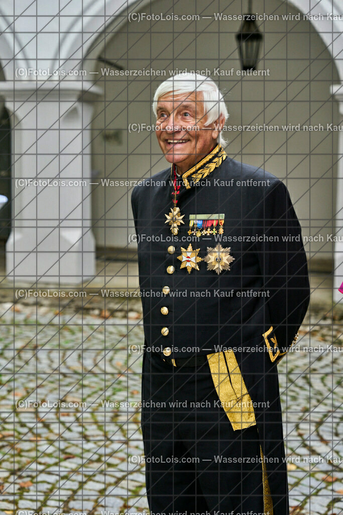ALP3272_Jeanne de Ferrette_Hildebrand_Uniform-Silvesterorden | (C)FotoLois.com, Alois Spandl, 700stes Hochzeitsjubiläum - Albrecht II. mit Johanna von Pfirt in Thann (FR) im März 2024. Empfang des Organistionskommitees aus der Region Ferrette (Pfirt)/Thann aus dem Elsass mit Empfang durch die Stadtgemeinde und Bezirkshauptmannschaft Scheibbs im Schloss Scheibbs und anschließender Kranzniederlegung in der Kartausenkirche über der Krypta des Gründerehepaares durch Mitglieder des Templer Ordens im Beisein von Mitgliedern der Goldhaubengruppen, Fr 22. September 2023.