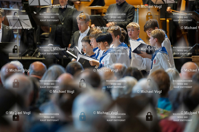 TAM25_K.11__Michael-Vogl_039_7780 | Tage Alter Musik Regensburg K.11 Dreieinigkeitskirche Ars Antiqua Austria (Österreich) St. Florianer Sängerknaben (Österreich) Splendor Austriae Höfischer Prunk in geistlichen Werken B.A. Aufschnaiter: Missa Laetemurine &amp; H.I.F. Biber: Vesperae à 32 Franz Farnberger Einstudierung Gunar Letzbor Solovioline, Leitung Foto: Michael Vogl