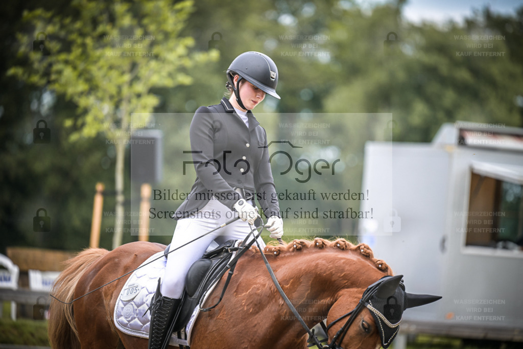 DOS_3659 | Entdecke hochwertige Reitturnierfotos von Foto Oger. Professionell, emotional und authentisch – jetzt Lieblingsmomente im Shop bestellen. - Realisiert mit Pictrs.com