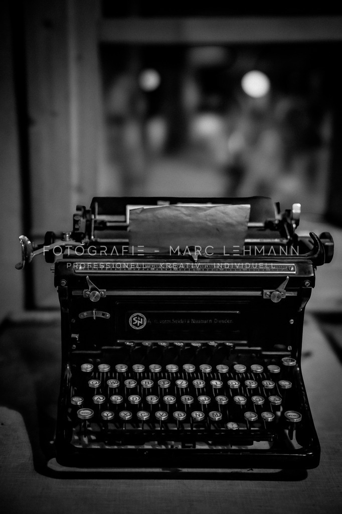 Alte Schreibmaschine | Fotografie Marc Lehmann - Realisiert mit Pictrs.com