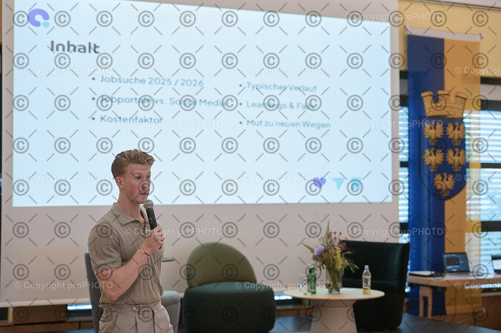 318_202509_EmployerBranding_NZ6_0290 | proPHOTO - Realisiert mit Pictrs.com