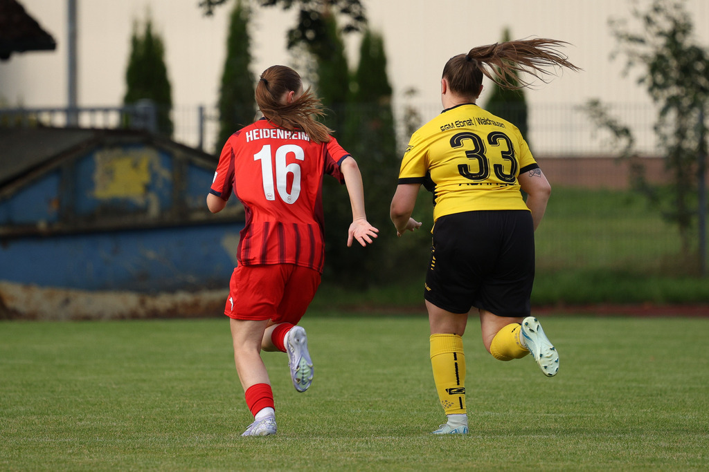 Fußball I FRAUEN I Saison 2025-2026 I Freundschaftsspiel I SGM Ebnat-Waldhausen - 1FC Heidenheim 1846 2 I_250823_5499 | Fotopresso – Sportfotografie in Heidenheim & Umgebung. Professionelle Sportfotografie für unvergessliche Momente. Dynamische Action-Shots, emotionale Szenen & hochwertige Bilder. - Realisiert mit Pictrs.com