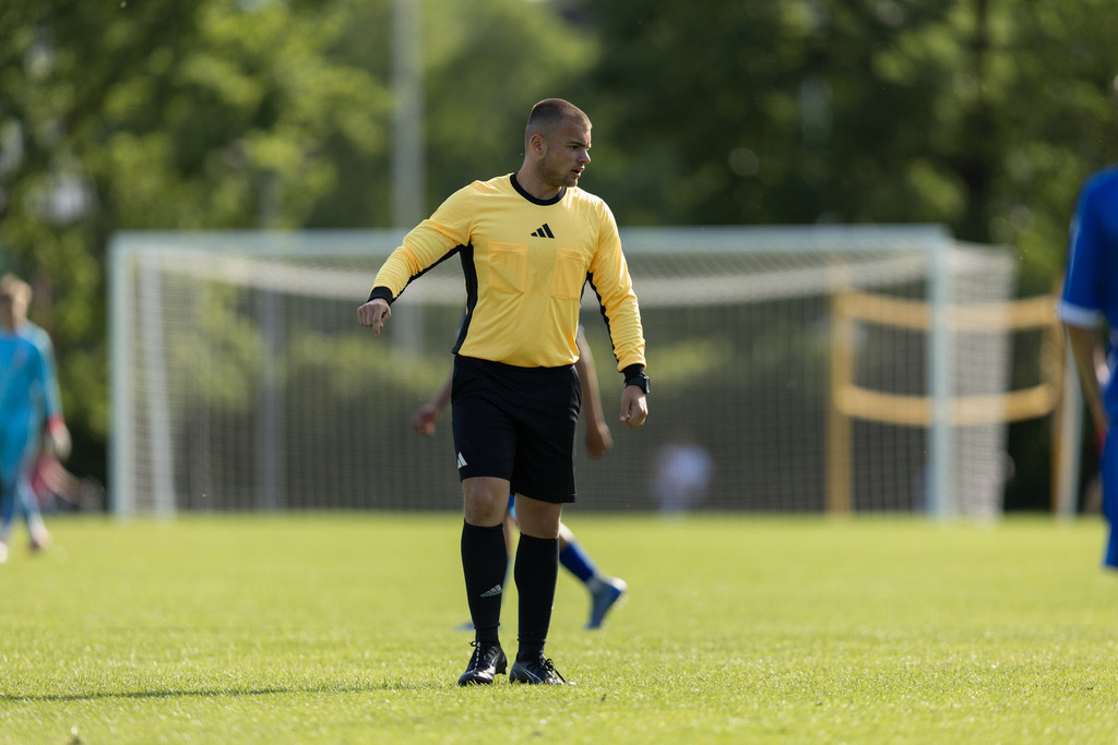 Fußball I Männer I 40. Pfingscup Hollage I 13243 | realhellocedii - Realisiert mit Pictrs.com