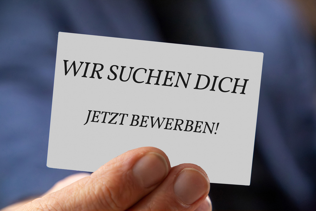 WIR SUCHEN DICH – JETZT BEWERBEN. Vorlage Mitarbeitersuche (Schild) | WIR SUCHEN DICH – JETZT BEWERBEN. Vorlage Mitarbeitersuche (Schild) - Realisiert mit Pictrs.com