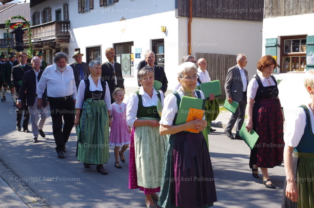 IMGP3702 | fotografiert von Axel PollmannLeonhardi Wallfahrt Benediktbeuern und Murnau, Fronleichnam, Fasching, Landschaft im Loisachtal und Benediktbeuern  - Realisiert mit Pictrs.com