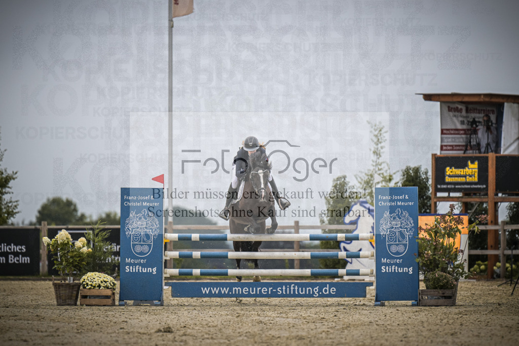 DOS_0500 | Entdecke hochwertige Reitturnierfotos von Foto Oger. Professionell, emotional und authentisch – jetzt Lieblingsmomente im Shop bestellen.Deutschlandweite Turnierfotografie. - Realisiert mit Pictrs.com