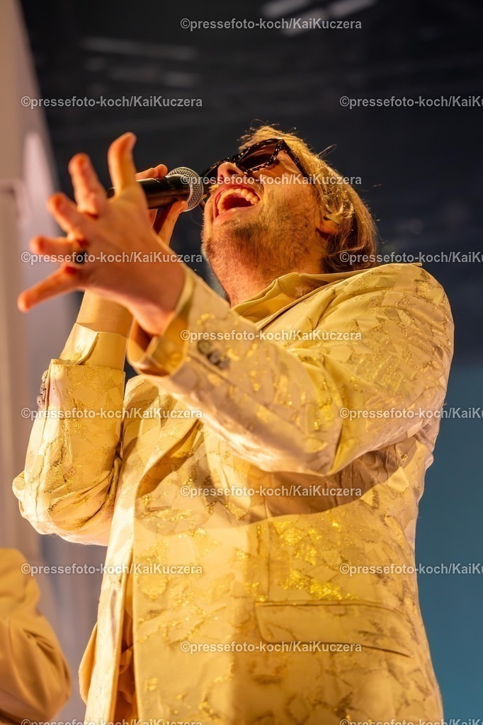 xKKU0604251010 | 06.04.2025, xkkux, Düsseldorf, Roy Bianco und Die Abbrunzati Boys performen bei ihrer Kult-Tour 2025 in der Mitsubishi Electric HALLE. 