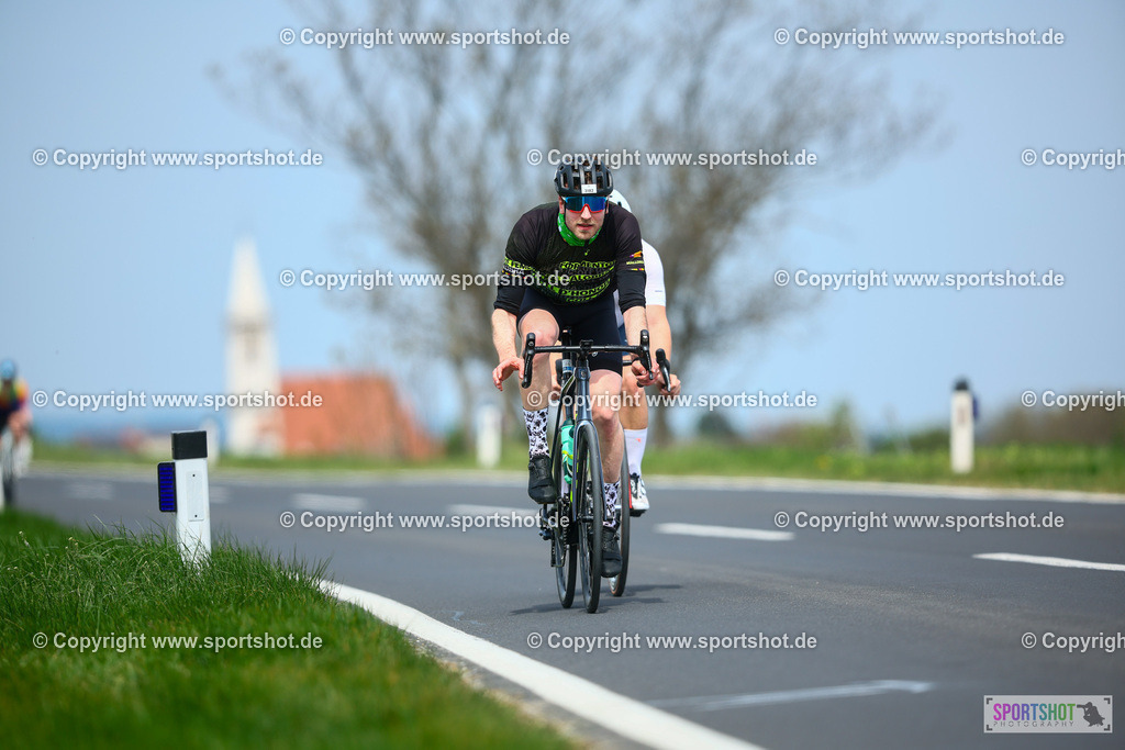 601_TRA56748 | Neusiedlersee Radmarathon 2026@sportshot_your_pictrs #yourpictures#roadtowm2029 #nrm #neusiedlerseeradmarathon #neusiedlersee #neusiedlerseetourismus #burgenland #mörbisch #nrm26 #burgenlandtourismus #voglundco #poweredbyburgenlandtourismus #radsport #rad #marathon #ucigranfondo #visitburgenland #ucigranfondoworldseries