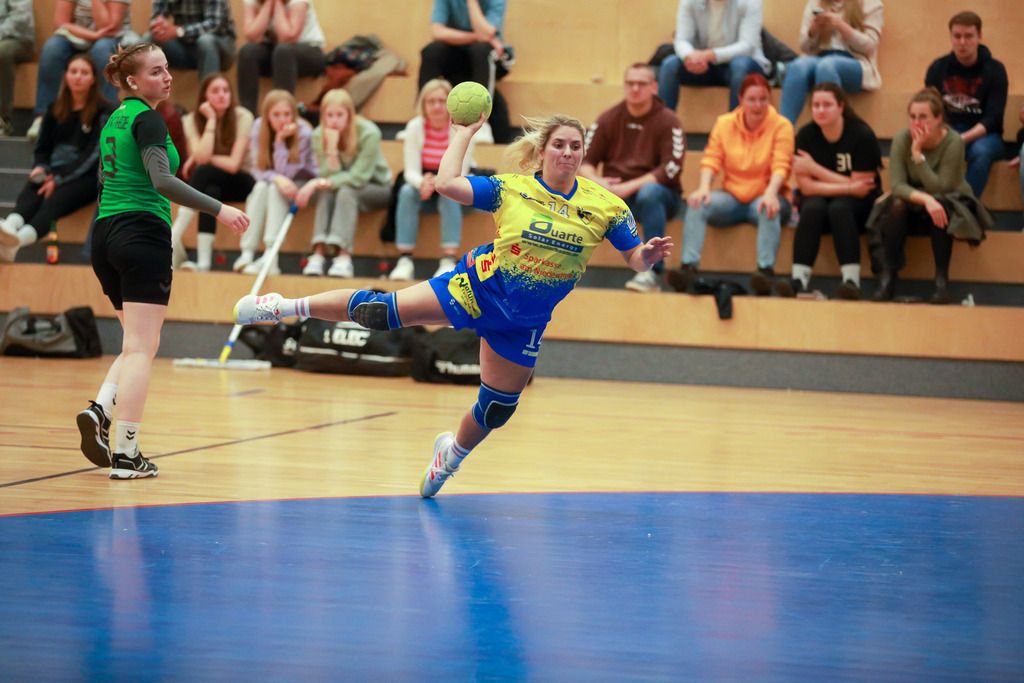 HcTvRhedeII_SvNeukirchen_150924_070 | Bildergalerie von Sport-Ereignissen aber auch von weiteren spannenden Dingen - nicht nur vom Niederrhein. In Anlehnung an den bekannten Spruch von Hanns Dieter Hüsch heißt das Motto: "Niederrhein ist überall".  - Realisiert mit Pictrs.com