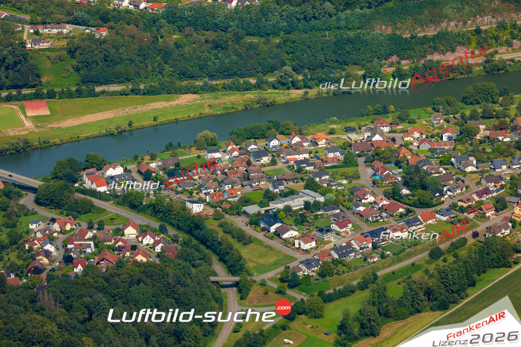 Das Luftbild zeigt : Guttenbach Neckargerach - Die Luftaufnahme wurde 2024 vom UL-Flugzeug aus erstellt ( keine Drohne ) - Hochauflösende Luftaufnahme - Für grossformatige Ausdrucke geeignet. Die Geschenkidee !Mit Lizenz und Bildrechte bestellbar