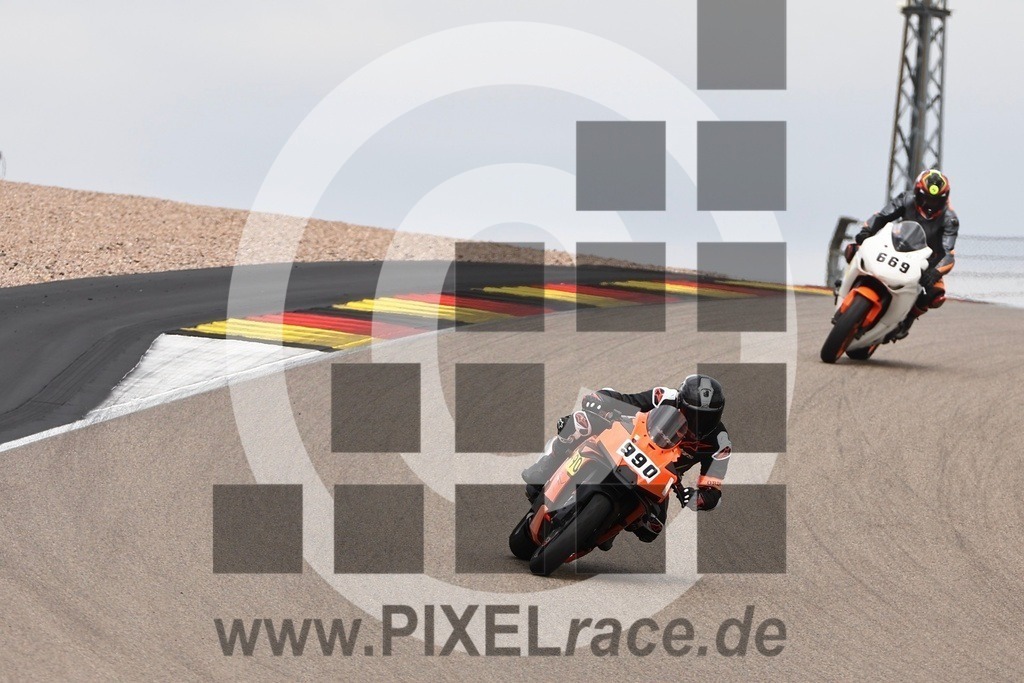 0990-20260724_11428 | Schöne Erinnerungen an spannende Momente - das festzuhalten ist unser Job. PIXELrace.de ist seit 2003 auf den Rennstrecken Europas unterwegs um die Action draußen beim Fahren und die wunderbare Stimmung imm Fahrerlager für euch einzufangen.