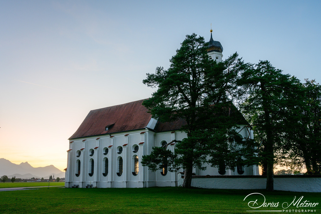 Die Colomanskirche bei Schwangau  | Die barocke Colomanskirche liegt bei Schwangau in Bayern.