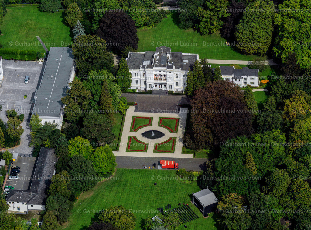 3196176 | Die Villa Hammerschmidt, entstanden Mitte des 19. Jahrhunderts, ist der Bonner Amtssitz des Bundespräsidenten.