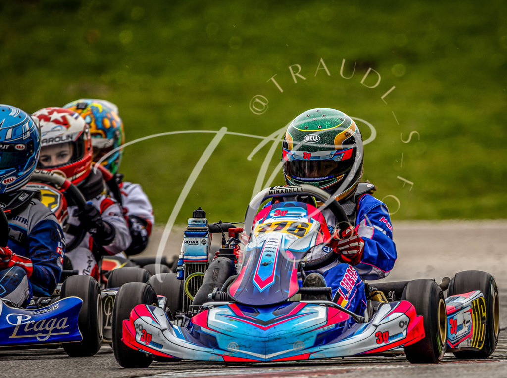 afd7e4fa70904c0da4126c6e4a75162d | traudl_s_fotos