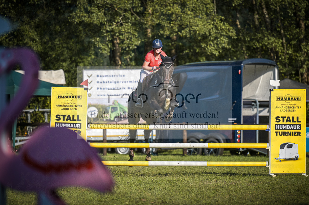 DOS_0122 | Entdecke hochwertige Reitturnierfotos von Foto Oger. Professionell, emotional und authentisch – jetzt Lieblingsmomente im Shop bestellen.Deutschlandweite Turnierfotografie. - Realisiert mit Pictrs.com