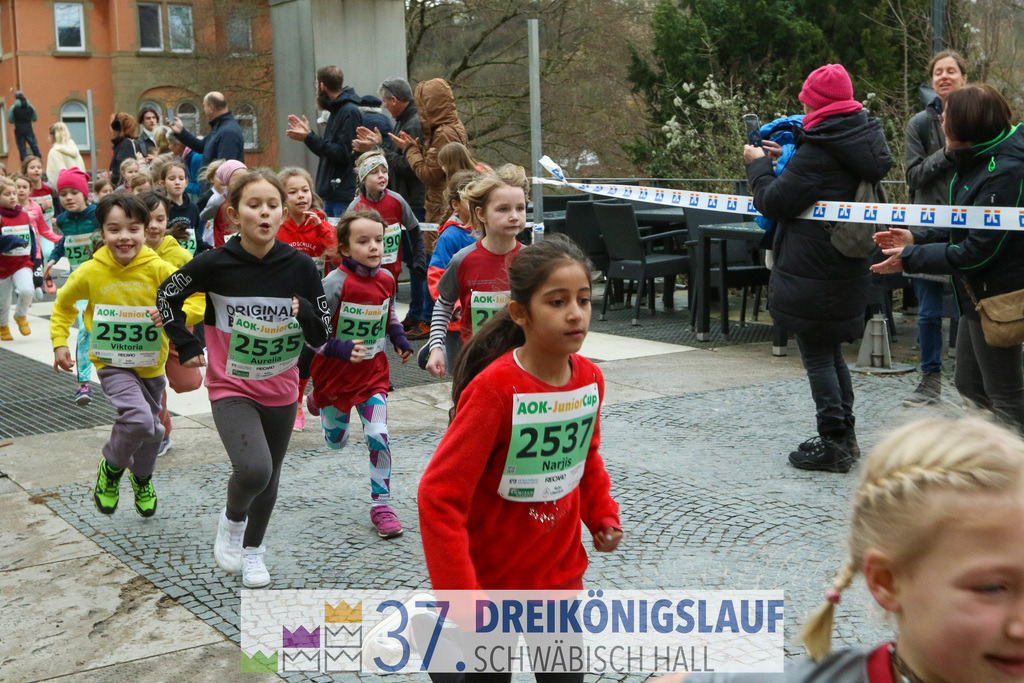 AOK JuniorCup 400m | 3Koenigslauf 2023 - Realisiert mit Pictrs.com