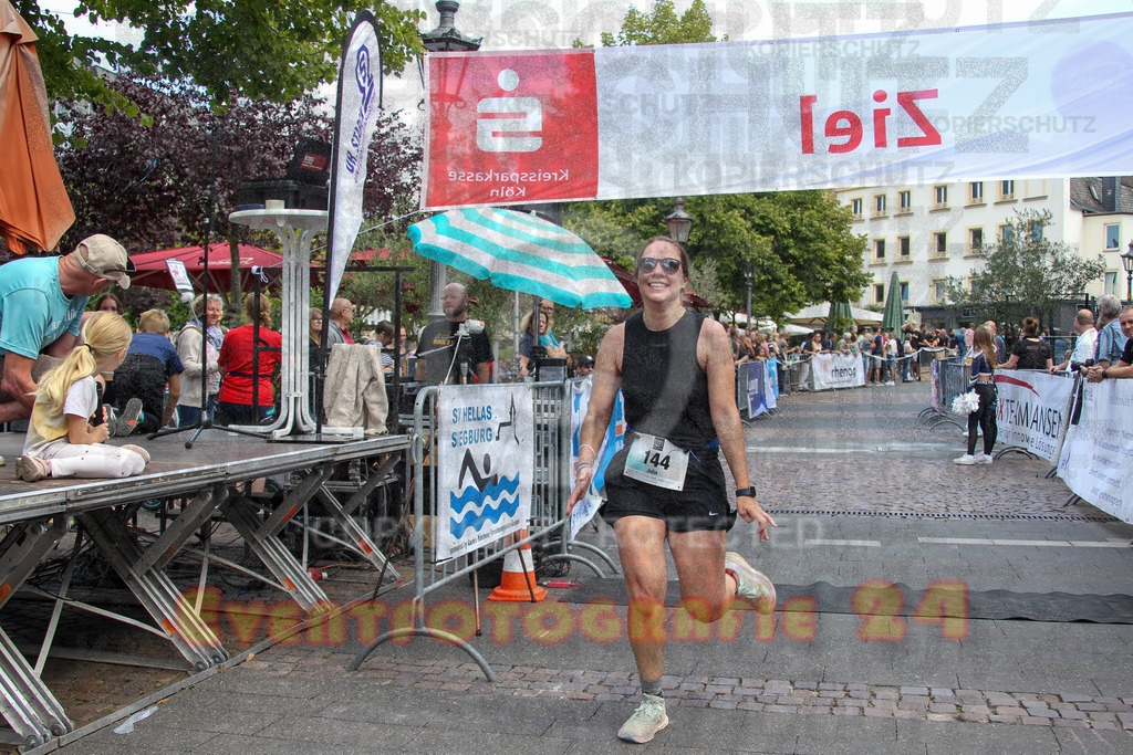 250824_1253_EV4_9615 | Sportfotografie im Rhein-Sieg Kreis, Köln, Bonn, NRW, Rheinland Pfalz, Hessen, etc. Unser Tätigkeitsfeld umfasst den Laufsport vom Volkslauf über den Marathon, Duathlon, Triathon bis zum Ultralauf wie Kölnpfad Ultra oder Schindertrail.