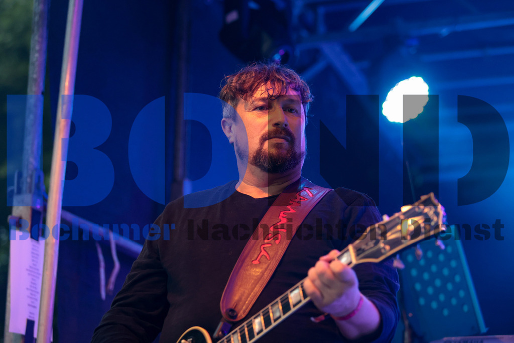 Kemnade - Family and Friends - Michael Wurst und die Tweens  {date} -  | {headline}



(Foto: Sebastian Sendlak / BOND)

 - Realisiert mit Pictrs.com