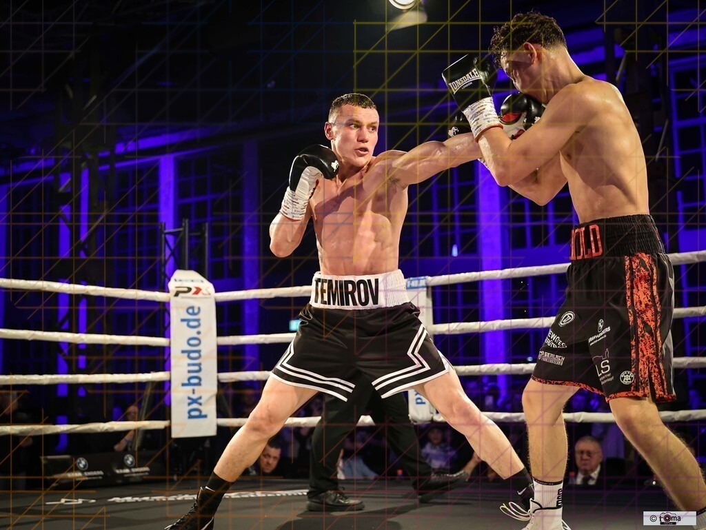 Domenik Arnold erster WM KAmpf 02 2026 tomafocus TB00146 | professionelle Sport- und Eventfotografie von Tomafocus – dynamische Bilder, emotionale Momente und hochwertige Aufnahmen für jeden Anlass. - Realisiert mit Pictrs.com
