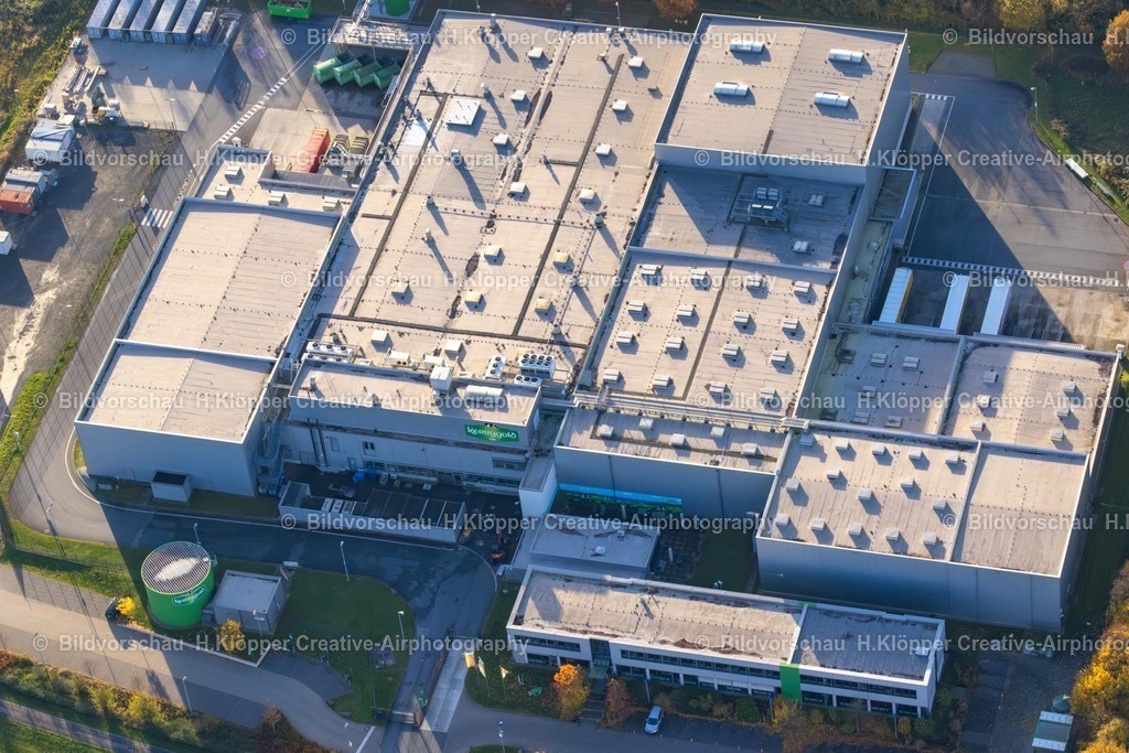 Luftbild Moers-5712 | Luftbildfotografie Gebäude und Produktionshallen auf dem Fabrikgelände der Firma " Ornua Deutschland GmbH " an der Kerrygoldstraße in Genend im Bundesland Nordrhein-Westfalen, Deutschland. - Realisiert mit Pictrs.com