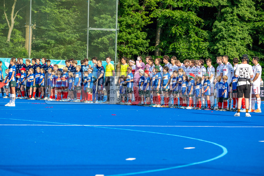 Final4_20250531-1827-Z09_3577 | Krefeld, Deutschland, 31.05.2025:  Feldhockey Final4 2025 – „Deutsche Feldhockey-Meisterschaften 2025“ im Gerd-Wellen-Hockeyanlage am 31.05.2025 in Krefeld, Deutschland. (Foto von Kramhöller/Fehrmann/Kaste)Krefeld, Germany, 31.05.2025: Feldhockey Final4 2025 – „Deutsche Feldhockey-Meisterschaften 2025“ in Gerd-Wellen-Hockeyanlage at 31.05.2025 in Krefeld, Deutschland. (Foto from Kramhöller/Fehrmann/Kaste)