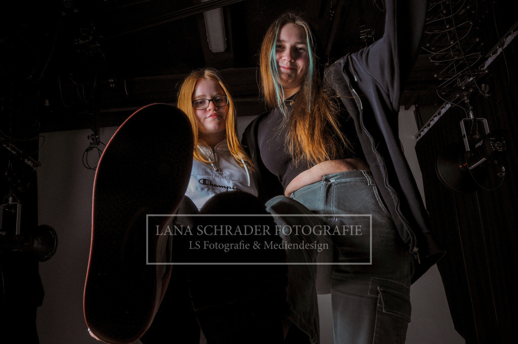 Maja und Maja Shooting 16.01.23-01 | lanaschraderfotografie - Realisiert mit Pictrs.com