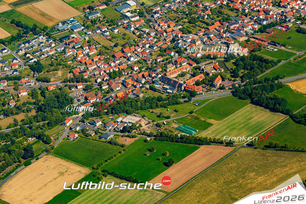 Luftbild der Stadt Friedewald - Die Luftaufnahme wurde 2025 vom UL-Flugzeug heraus erstellt ( keine Drohne ) - Hochauflösende Luftaufnahme - für professionelle Ausdrucke geeignet. Die Geschenkidee !Hier alle&nbsp;Infos zur Lizenzierung der LuftaufnahmeWir fliegen auch dieses Jahr wieder in Ihre Region um Luftbilder zu erstellen.- Luftbild anfragen