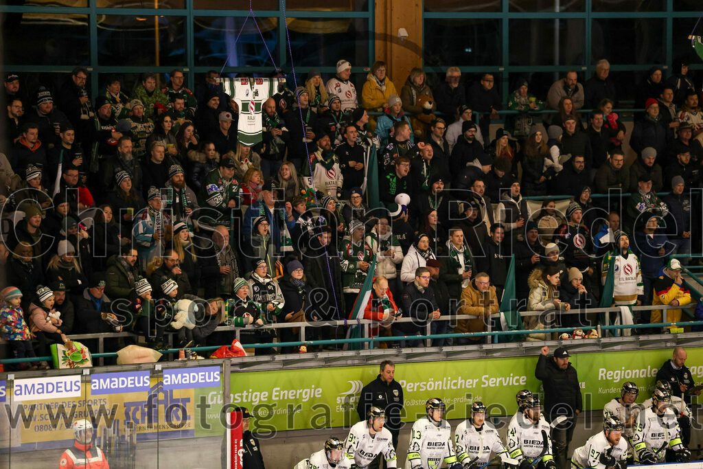 2024-02-02_038_TSV_Erding_gegen_ERSC_Amberg | Erding, Deutschland, 02.02.2024:
Eishockey, Bayernliga Vorrunde 2023 / 2024, 30. Spieltag, TSV Erding gegen ERSC Amberg, Endergebnis: 1:0

Foto: Christian Riedel / fotografie-riedel.net