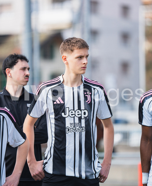 juv_lut_fmachado-0062 | Images from the Juniors B match between Juventus Academy and FC Lutry, played on 18 March 2026 in Lutry, Switzerland, featuring players, coaching staff and match action throughout the game.