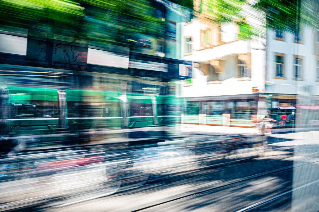 Mit den Basler Verkehrsbetrieben unterwegs | Schöne Fotografien aus der Stadt und der Natur zum bestellen oder selber hochladen. Druck auf Foto, Postkarte, Kalender, FineArt Hahnemühle, Alu-Dibond , Akustikbilder zur Absorption von Schall und Lärm etc. - Realisiert mit Pictrs.com