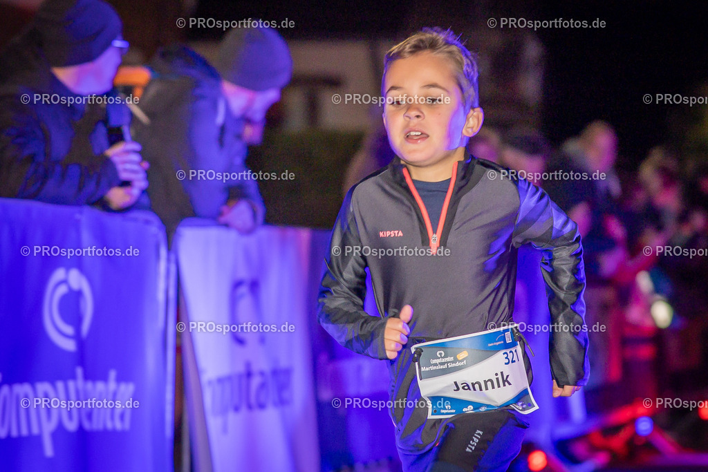 Martinslauf Sindorf 2023 in Kerpen-Sindorf, 09.11.2023 | Impressionen vom Martinslauf Sindorf 2023 am 09.11.2023 in Kerpen-Sindorf (Nordrhein-Westfalen).