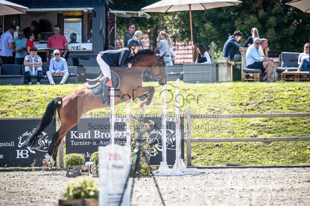 DOS_4292 | Entdecke hochwertige Reitturnierfotos von Foto Oger. Professionell, emotional und authentisch – jetzt Lieblingsmomente im Shop bestellen.Deutschlandweite Turnierfotografie. - Realisiert mit Pictrs.com
