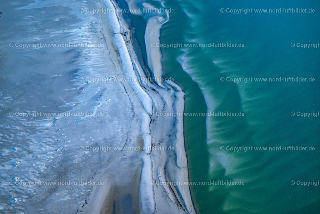 Japsand_Sandbank_ELS_7551130825 | JAPSAND 13.08.2025 Sandbank- Landfläche durch Strömungen unter der Meeres- Wasseroberfläche der Nordsee in Japsand im Bundesland Schleswig-Holstein, Deutschland. // Sandbank- land area by flow under the sea water surface of North Sea in Japsand in the state Schleswig-Holstein, Germany. Foto: Martin Elsen