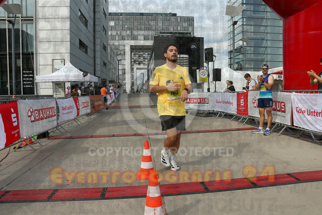 250920_1514_EX1_8601 | Sportfotografie im Rhein-Sieg Kreis, Köln, Bonn, NRW, Rheinland Pfalz, Hessen, etc. Unser Tätigkeitsfeld umfasst den Laufsport vom Volkslauf über den Marathon, Duathlon, Triathon bis zum Ultralauf wie Kölnpfad Ultra oder Schindertrail.