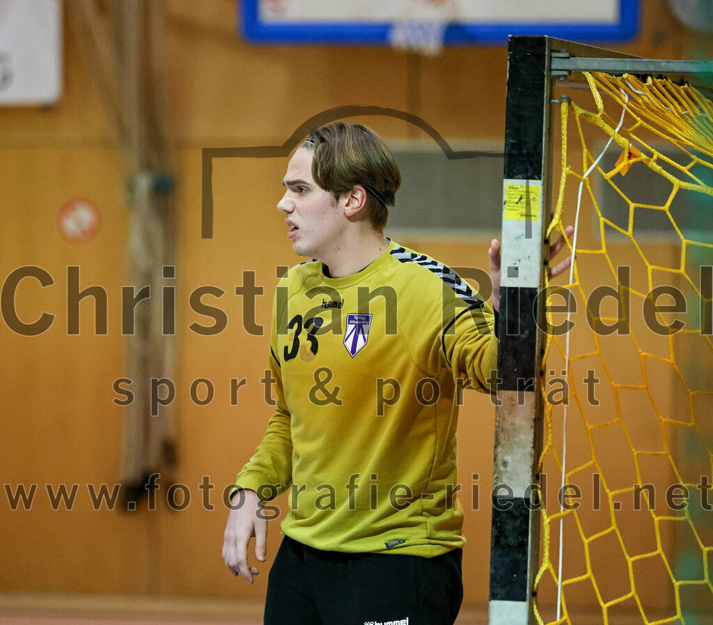 2022-11-19_069_SpVgg_Altenerding_gegen_TG_Landshut_II | Erding, Deutschland, 19.11.2022:
Handball, Bezirksoberliga Männer 2022 / 2023, 9. Spieltag, SpVgg Altenerding gegen TG Landshut II, Endergebnis: 33:31

Torwart Jannik Fleps (SpVgg Altenerding, #33)

Foto: Christian Riedel / fotografie-riedel.net