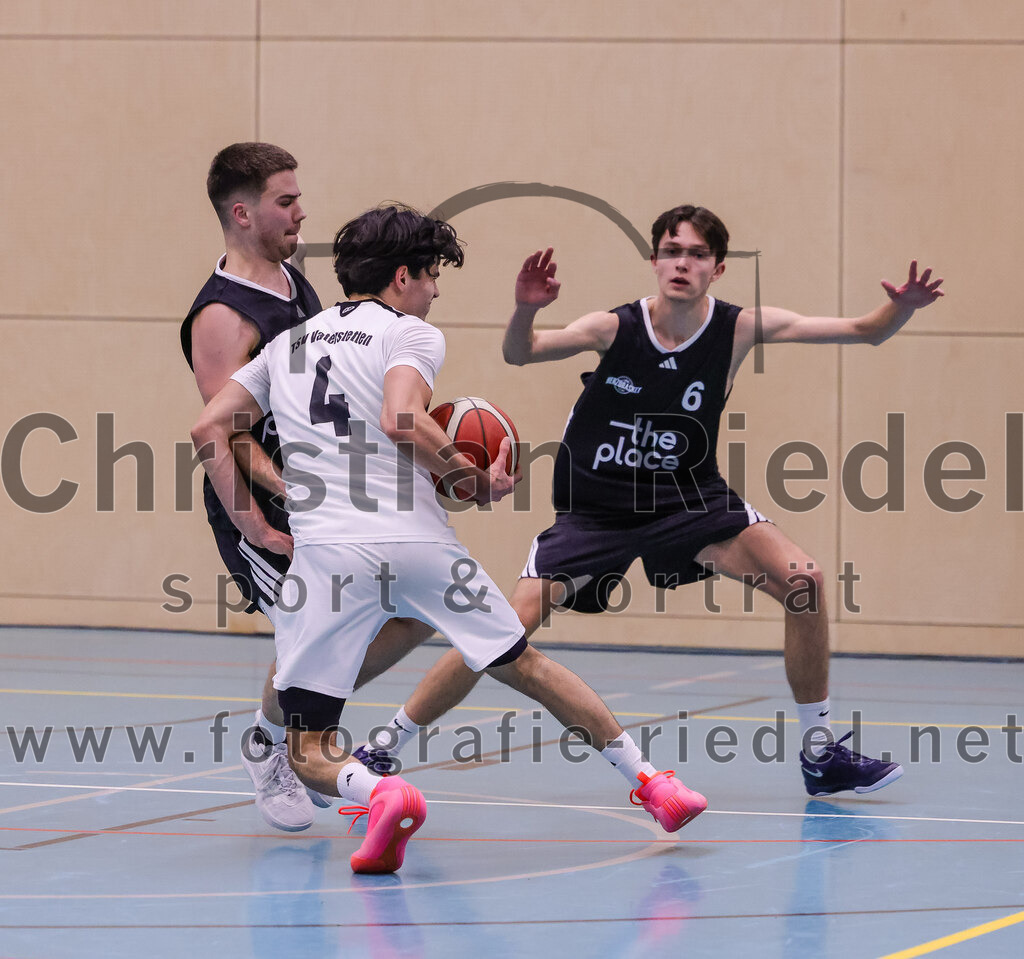 2026-01-31_093_TSV_Vaterstetten_gegen_TS_Herzogenaurach | Vaterstetten, Deutschland, 31.01.2026:Basketball, 2. Regionalliga Süd 2025 / 2026, 14. Spieltag, TSV Vaterstetten gegen TS Herzogenaurach, Endergebnis: 71:70Altay Öztürk (TSV Vaterstetten, #4)Foto: Christian Riedel / fotografie-riedel.net