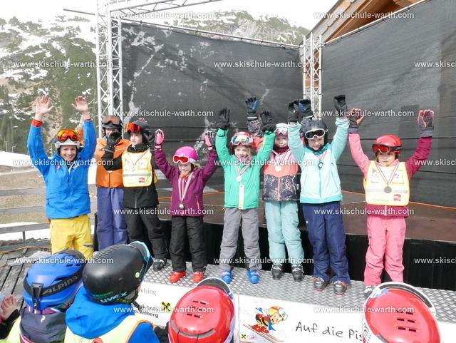 Gruppe Paul | Photos von der Skischule Warth - Realisiert mit Pictrs.com