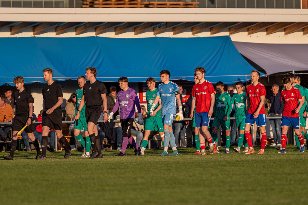 Fußball I Herren I Saison 2025-2026 I Landesliga Weser-Ems I 17. Spieltag I TV Dinklage - VfR Voxtrup I 12704 | jns.sportfotos - Realisiert mit Pictrs.com