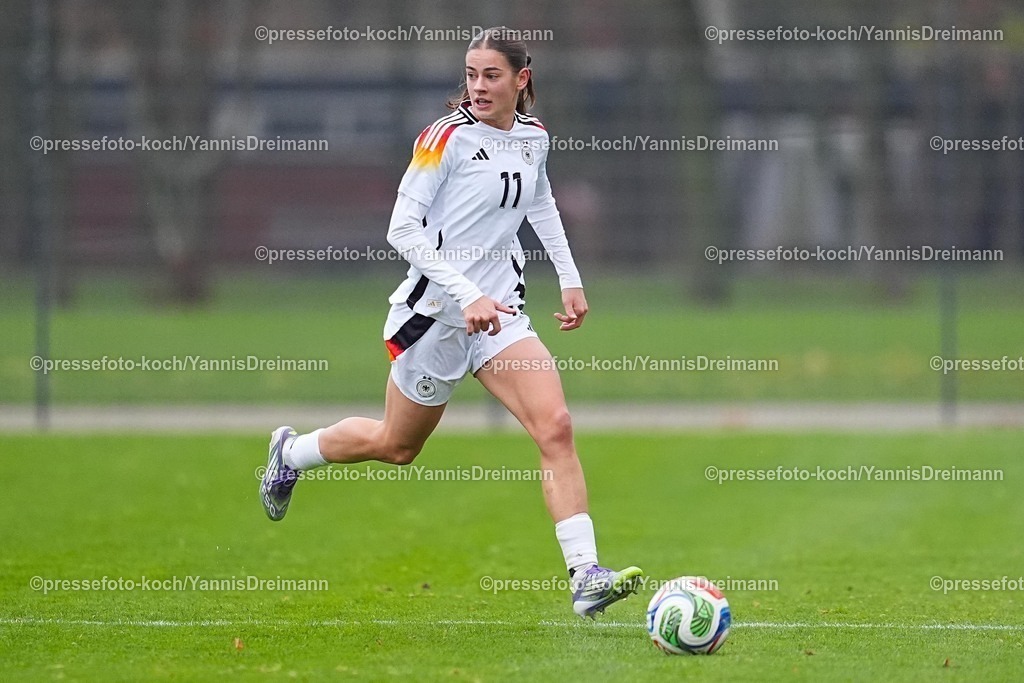 xYDRx26112502038 | 26.11.2025, xydrx, Fußball, Länderspiel, EM-Qualifikation U19-Frauen, Belgien - Deutschland, Sportschule Wedau: Leni Eggert (GER #11)