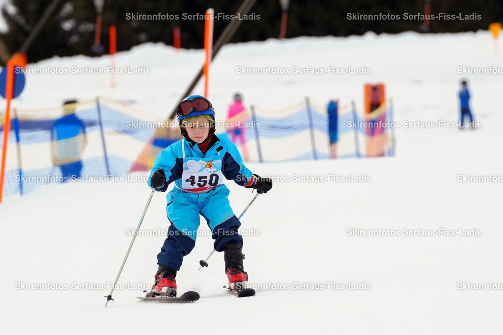 SRF_02.01.2026_0746 | Skirennfotos,Serfaus,Fiss,Ladis,Kinderskirennen,Winter,Tirol,Oberland,skirace,SFL,feelfree,weil wir's genießen,ski,Ski,skifahren,Sonnenplateau, - Realisiert mit Pictrs.com